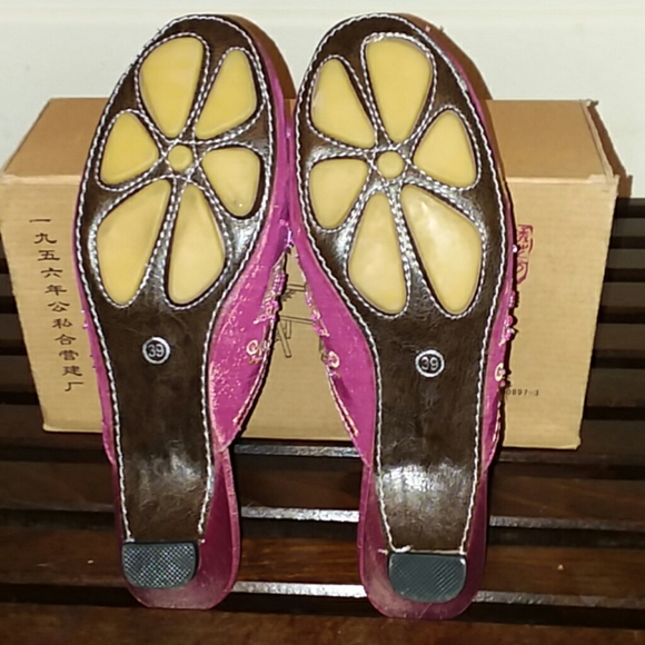Pink slip on low heel oriental shoes size 39 - Picture 3 of 6